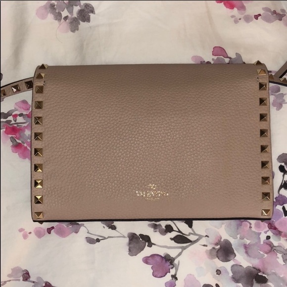 Excellent condition Valentino rockstud leather bag - Picture 4 of 6